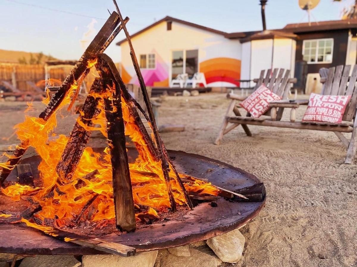 Twin Palms Desert Getaway - Jacuzzi, Fire Pit, Meditation Room & More Joshua Tree Exterior photo