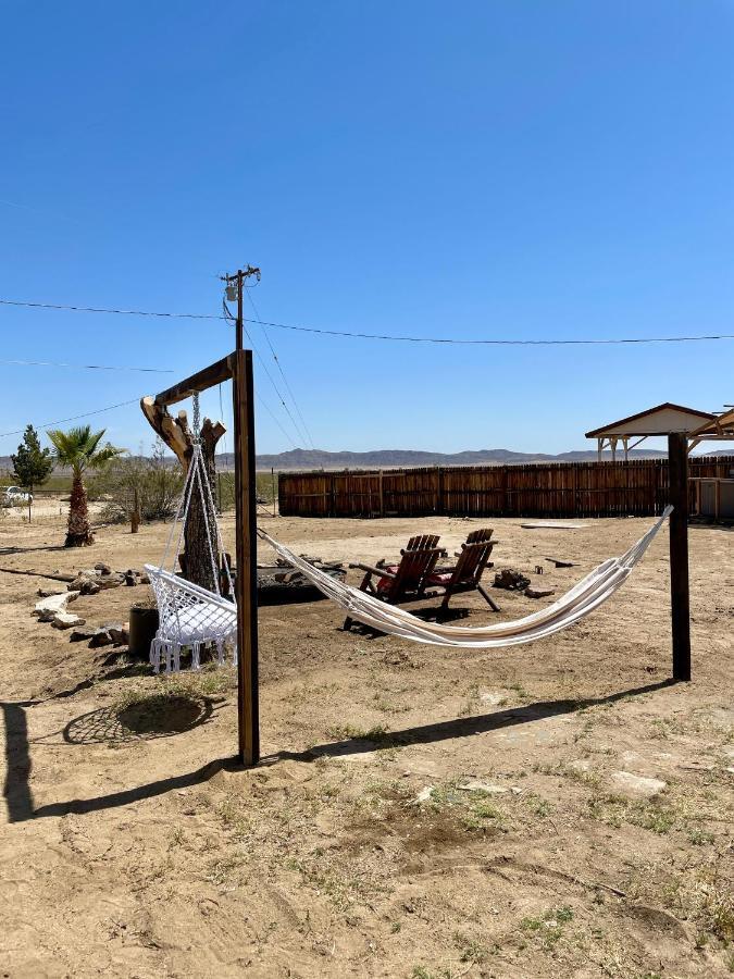 Twin Palms Desert Getaway - Jacuzzi, Fire Pit, Meditation Room & More Joshua Tree Exterior photo