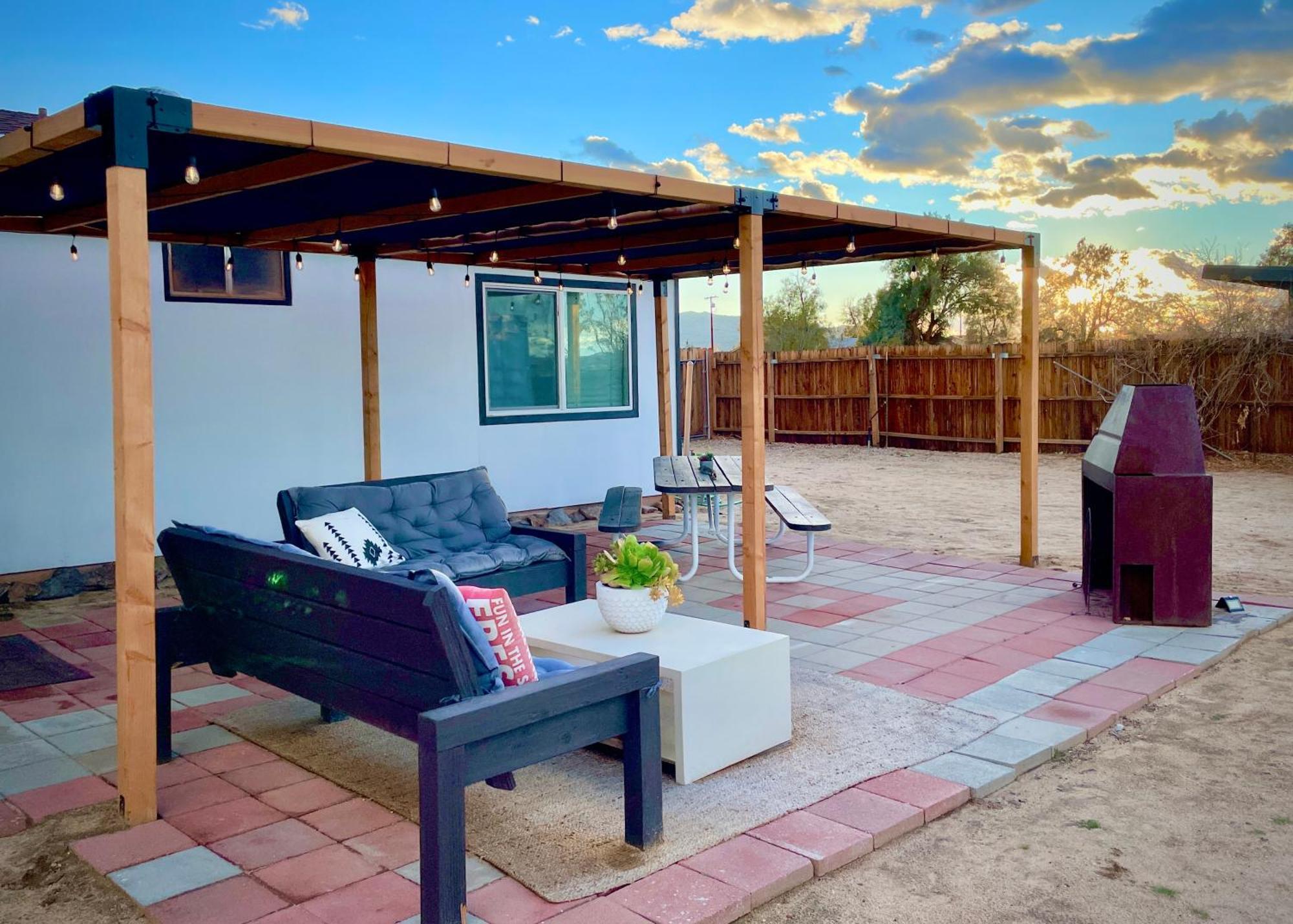 Twin Palms Desert Getaway - Jacuzzi, Fire Pit, Meditation Room & More Joshua Tree Exterior photo