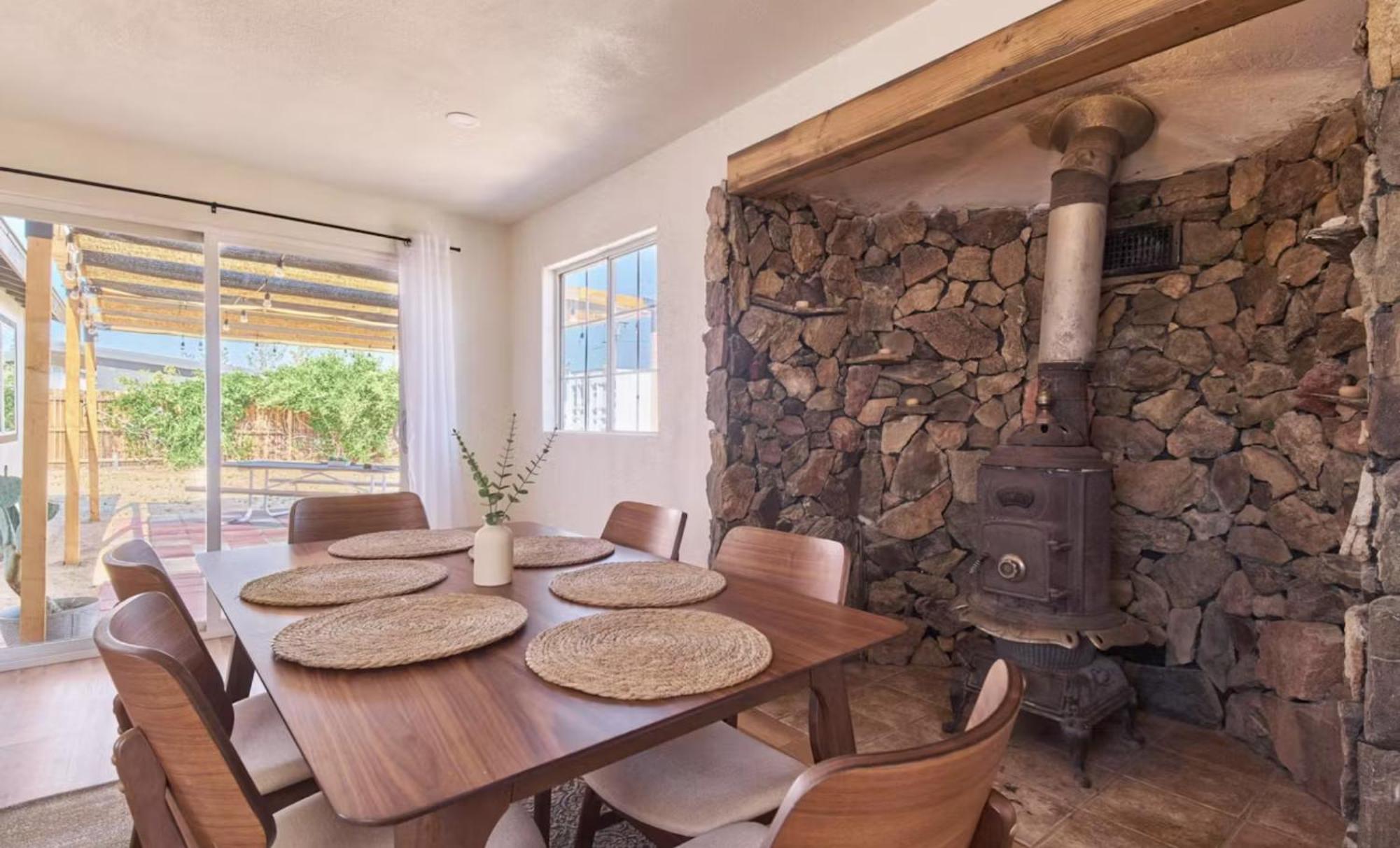 Twin Palms Desert Getaway - Jacuzzi, Fire Pit, Meditation Room & More Joshua Tree Exterior photo